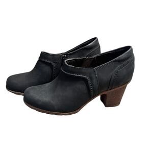 Collection by Clarks Black Ankle Botties Women's Size 7 Small Heel